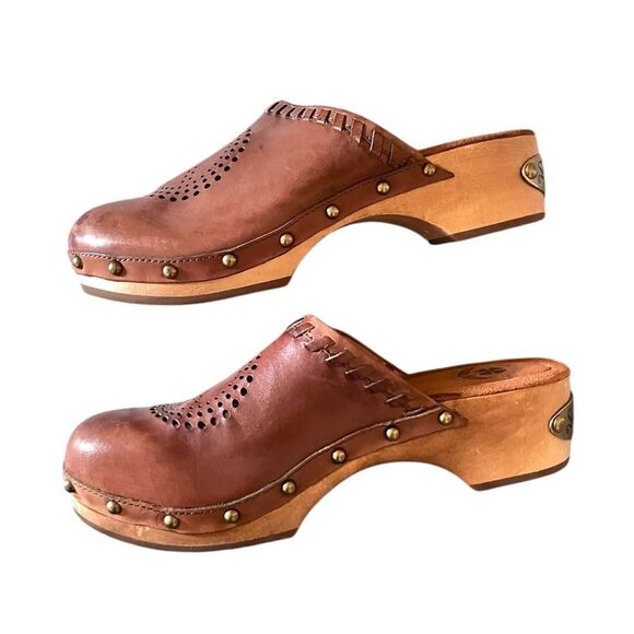Lucky Brand Peace Sign Leather Wooden Clogs - Picture 3 of 7